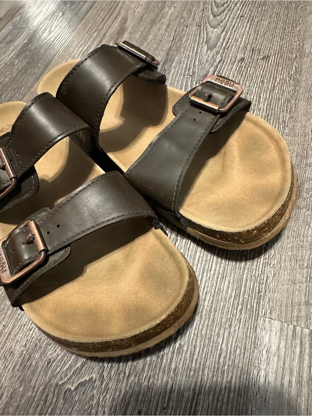 5/$25 sandals - Picture 5 of 6